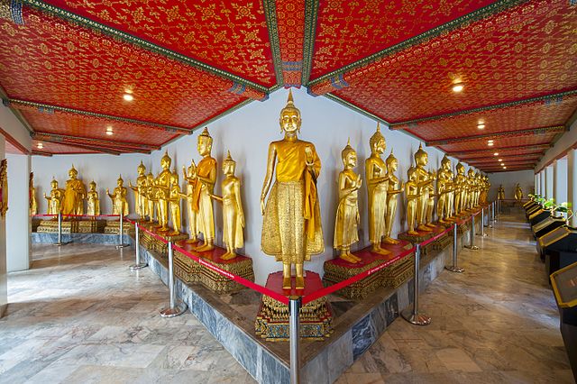 Wat_Pho_temple_in_Bangkok,_Thailand