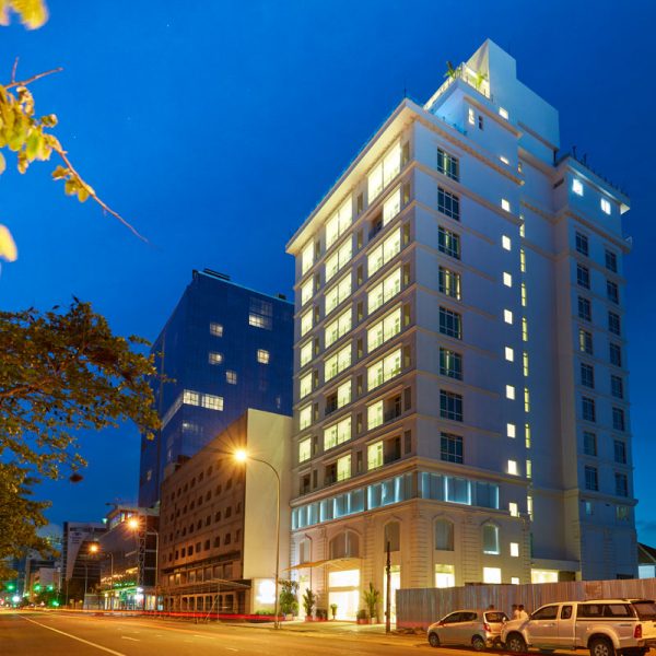 Mandarina Colombo night view