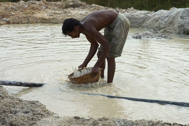 moonstone mine in meetiyagoda