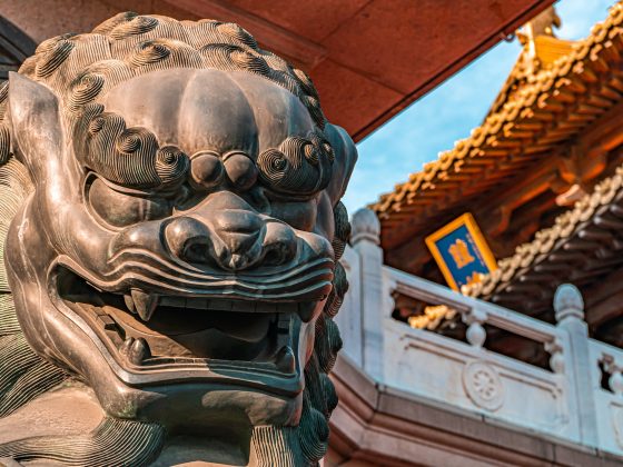 The lion of Jing‘an Temple
