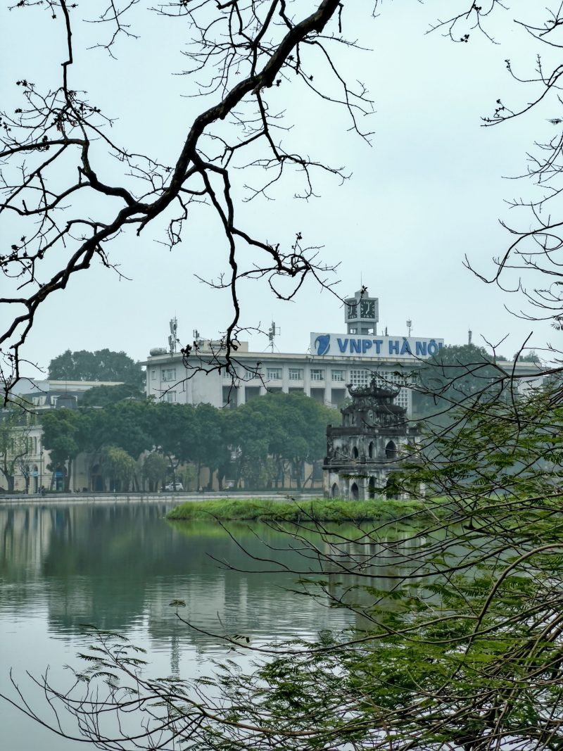 Hoan Kiem Lake 