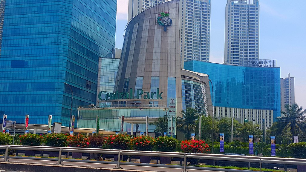 1024px-Central_Park_Mall_Jakarta