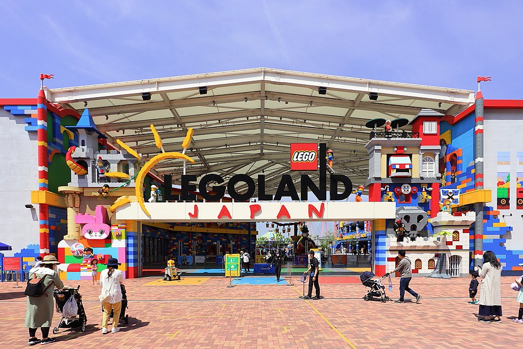 LEGOLAND_JAPAN_Entrance,_Kinjofuto_Minato_Ward_Nagoya_2022