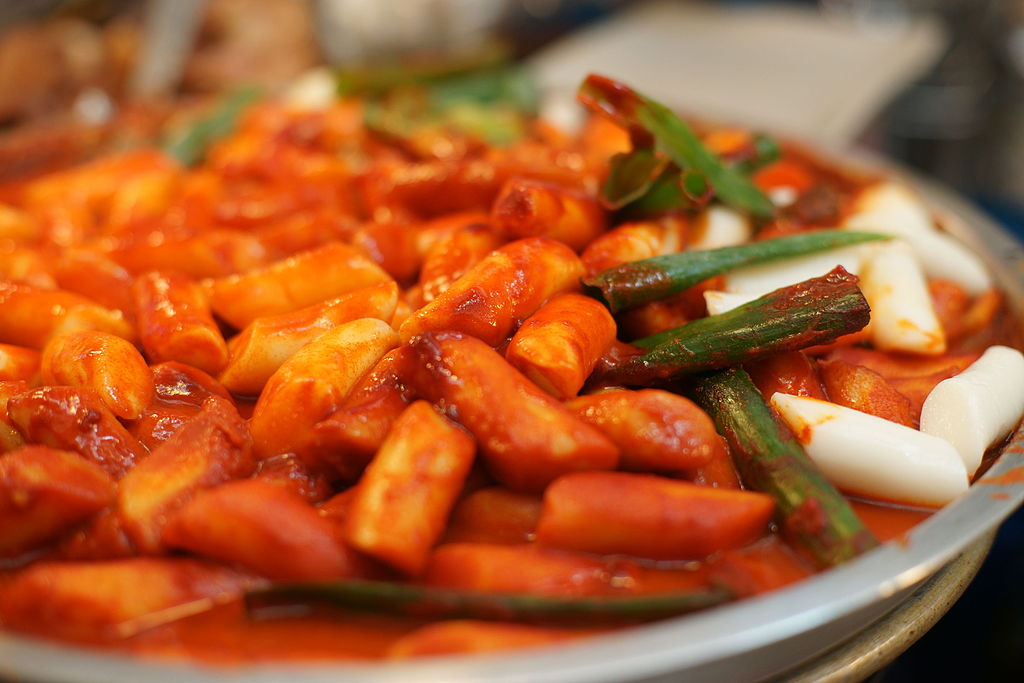 1024px-Tteokbokki