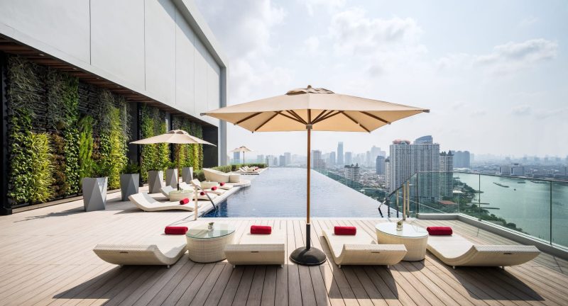 avani_riverside_bangkok_hotel_infinity_pool