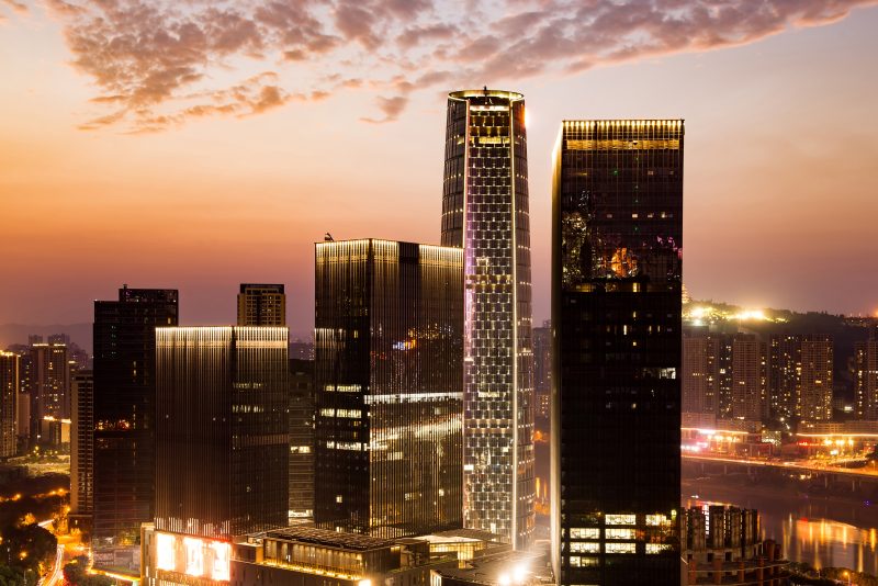 Planning a Luxury Dubai Getaway Around Dining, Wellness, Beach and City Experiences