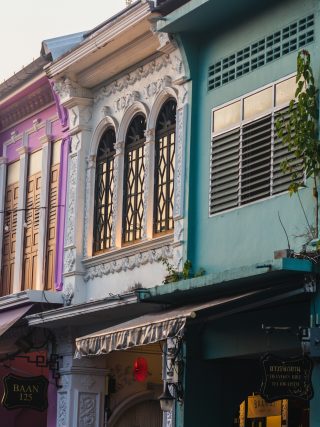 From Viewpoints to Night Markets: Romantic Things to Do in Phuket