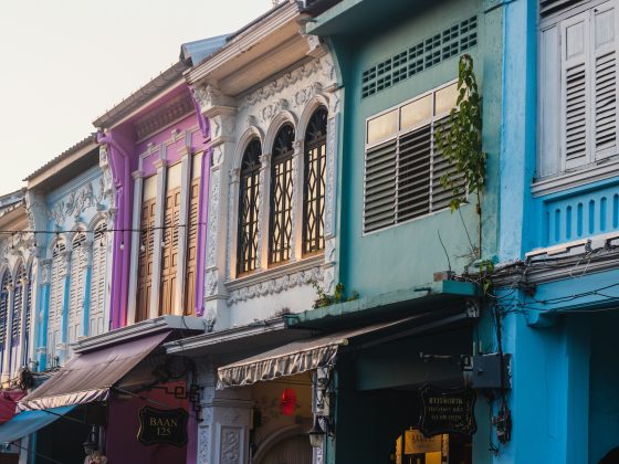 From Viewpoints to Night Markets: Romantic Things to Do in Phuket