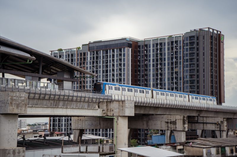 How to Explore Bangkok by MRT from Ratchada