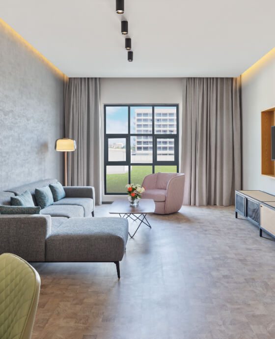 What Should Travellers Consider When Choosing a Hotel Between Dubai Marina and Jebel Ali?