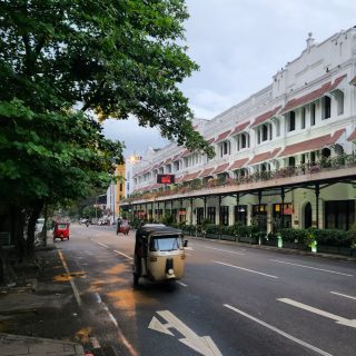 A Digital Nomad Guide to Getting Around Colombo by Tuk Tuks
