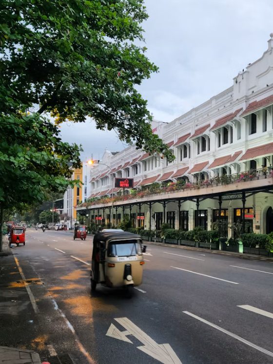 A Digital Nomad Guide to Getting Around Colombo by Tuk Tuks
